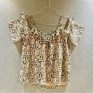 Skies are Blue Womens Animal Print Blouse